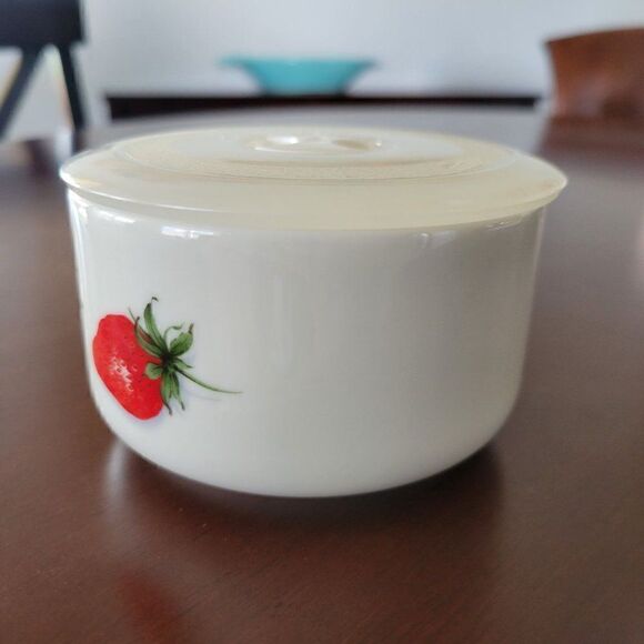 Ivory House Small Food Container - Picture 2 of 9